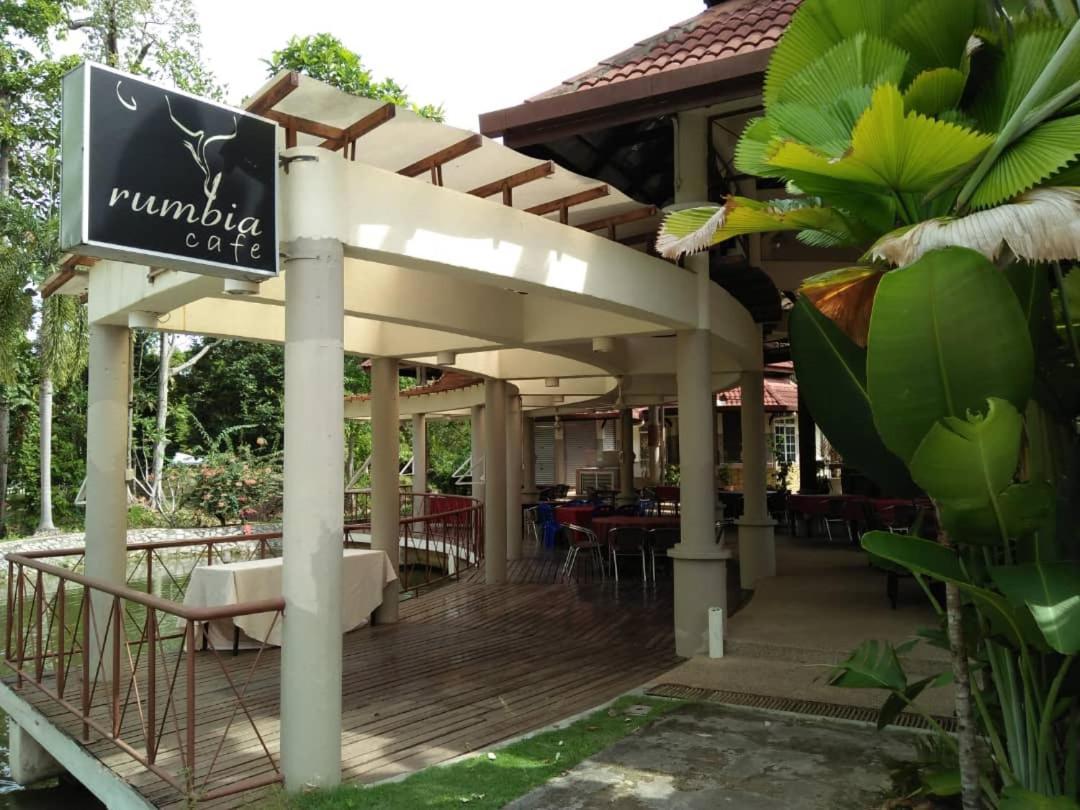 Hotel Felda Residence Hot Springs Sungkai Exteriör bild